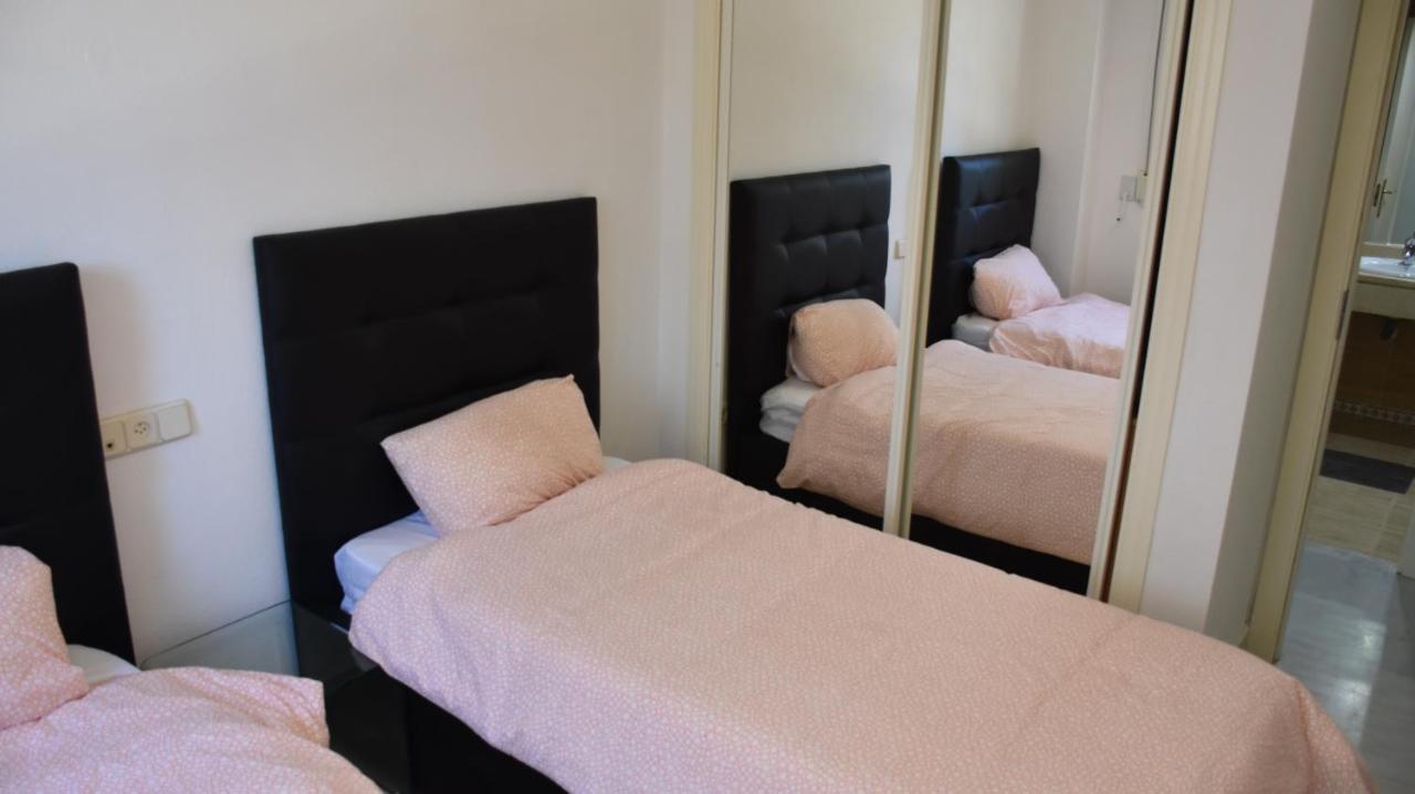 Dama Boutique Apt Марбелья Екстер'єр фото